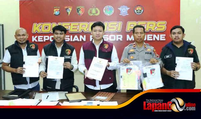 Satreskrim Polres Majene Tetapkan Tiga Tersangka Kasus Korupsi Kredit BRI Unit Banggae.