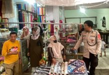 Polisi Patroli Keliling Pasar Sentral Majene, Cegah Tindak Kriminal Menjelang Idul Fitri 2026